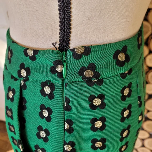 Anthropologie HD in Paris Garden Glimmer Christmas Green Tiered Flower Skirt - Picture 6 of 12